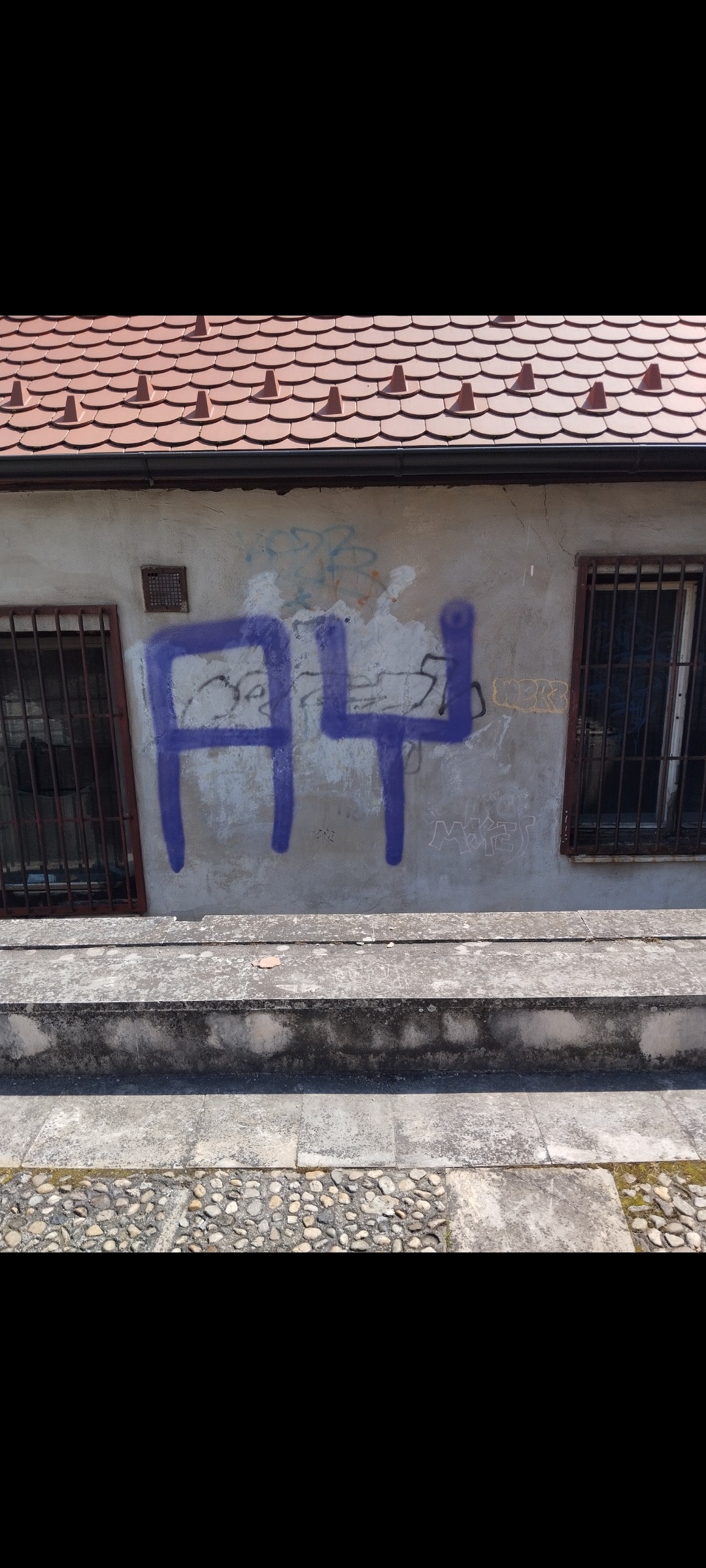 u18991947 OnlyFans header