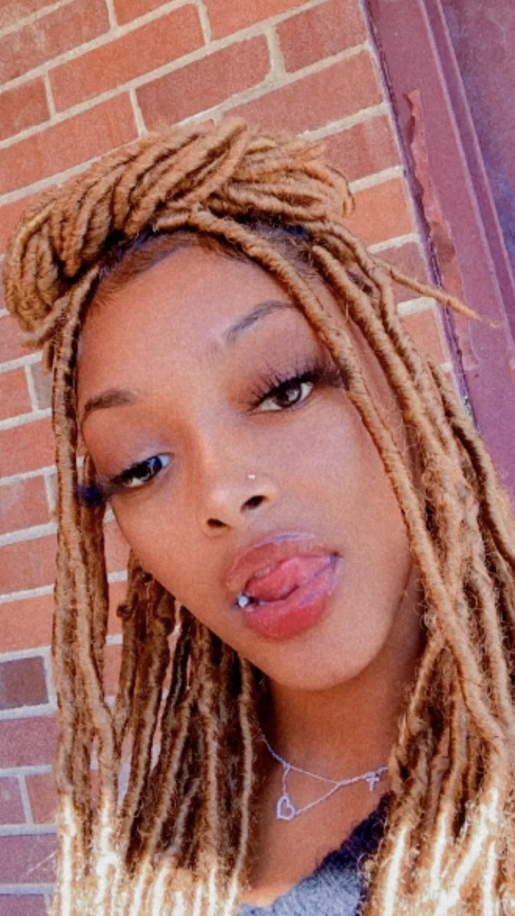 Ayriana Linae OnlyFans header