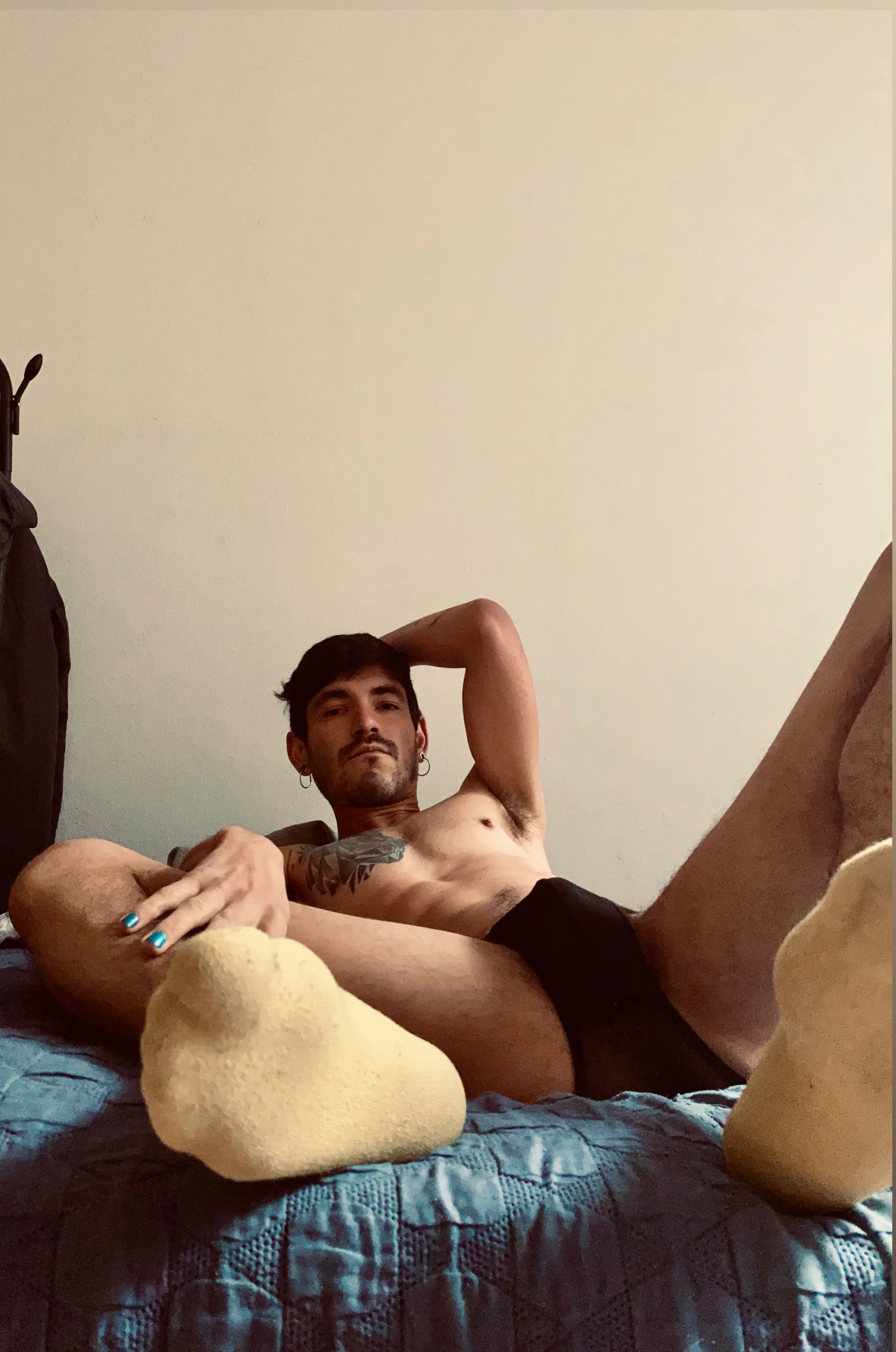 Ayrton González OnlyFans header