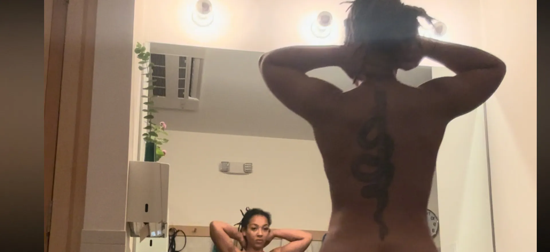 Azraella OnlyFans header