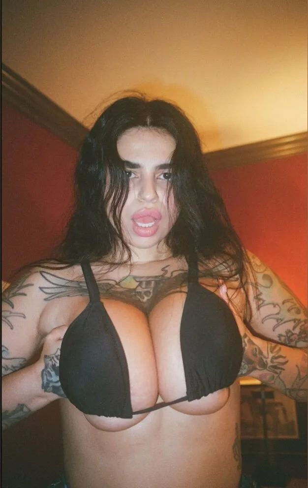 azzystar OnlyFans header