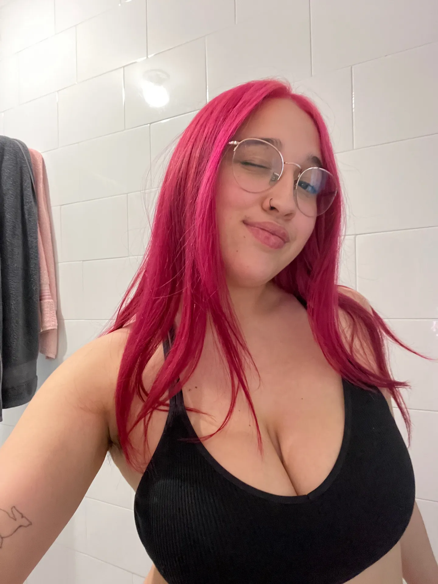 ♡ ana has huge tits ♡