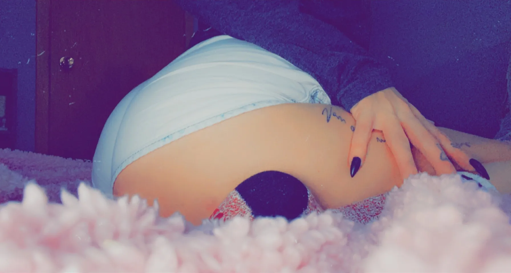 Elle OnlyFans header