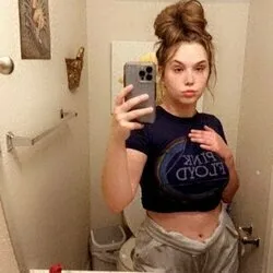 karis fletcher OnlyFans profile picture