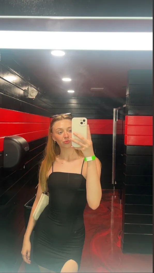 Mia OnlyFans header