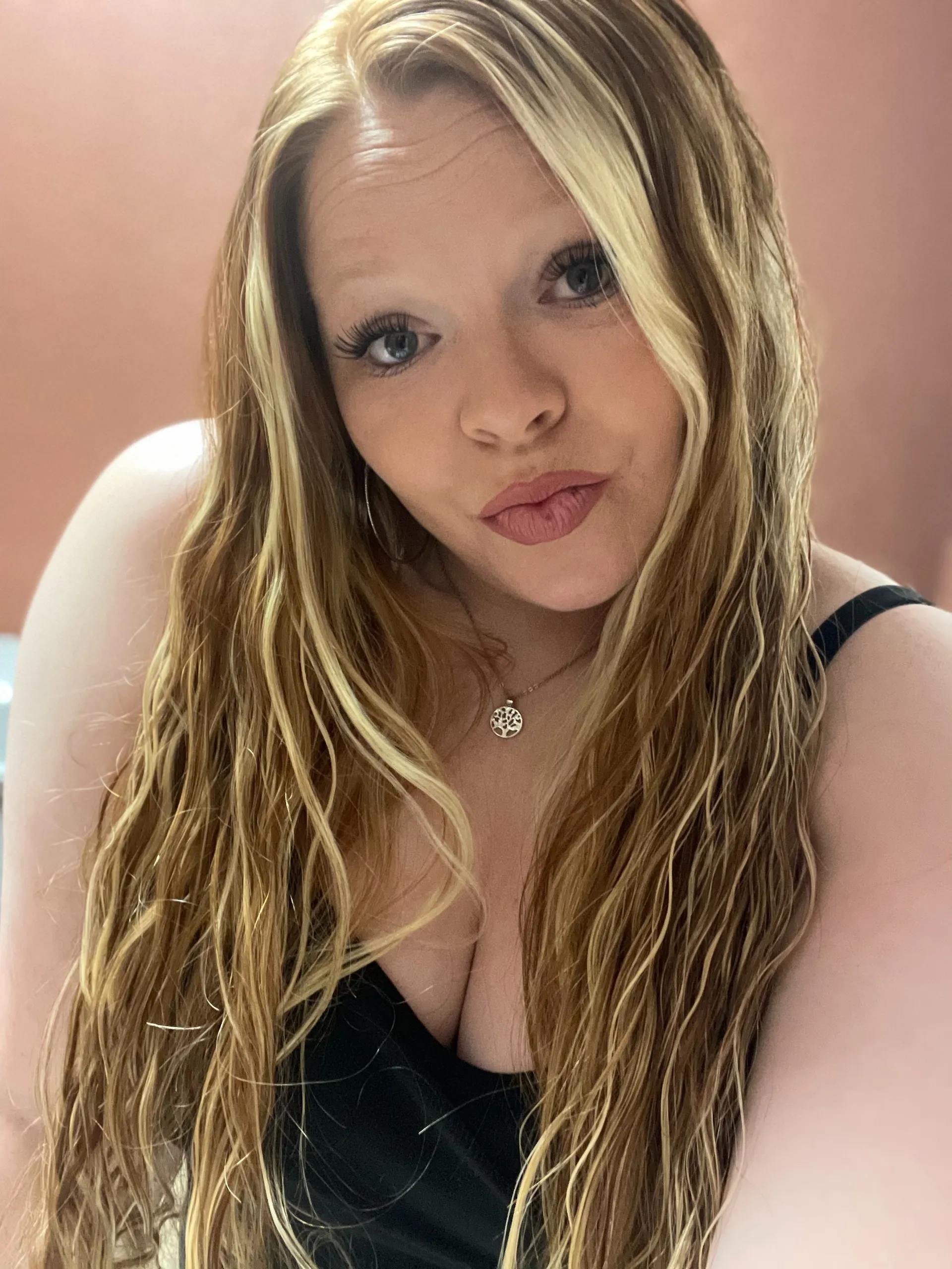 Mackensie OnlyFans header