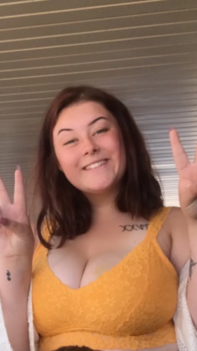 Zoee OnlyFans header