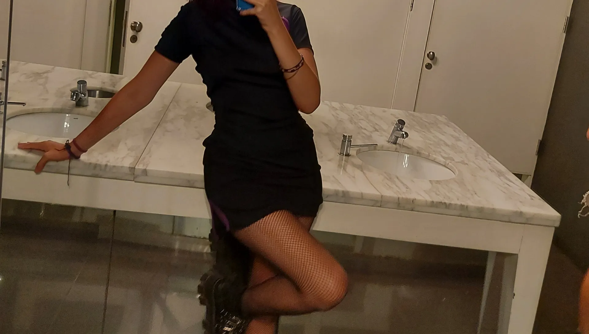Val OnlyFans header