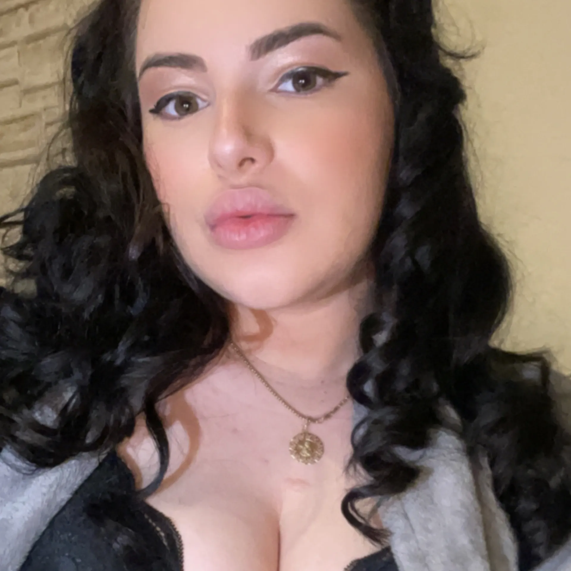 Beatrice OnlyFans header