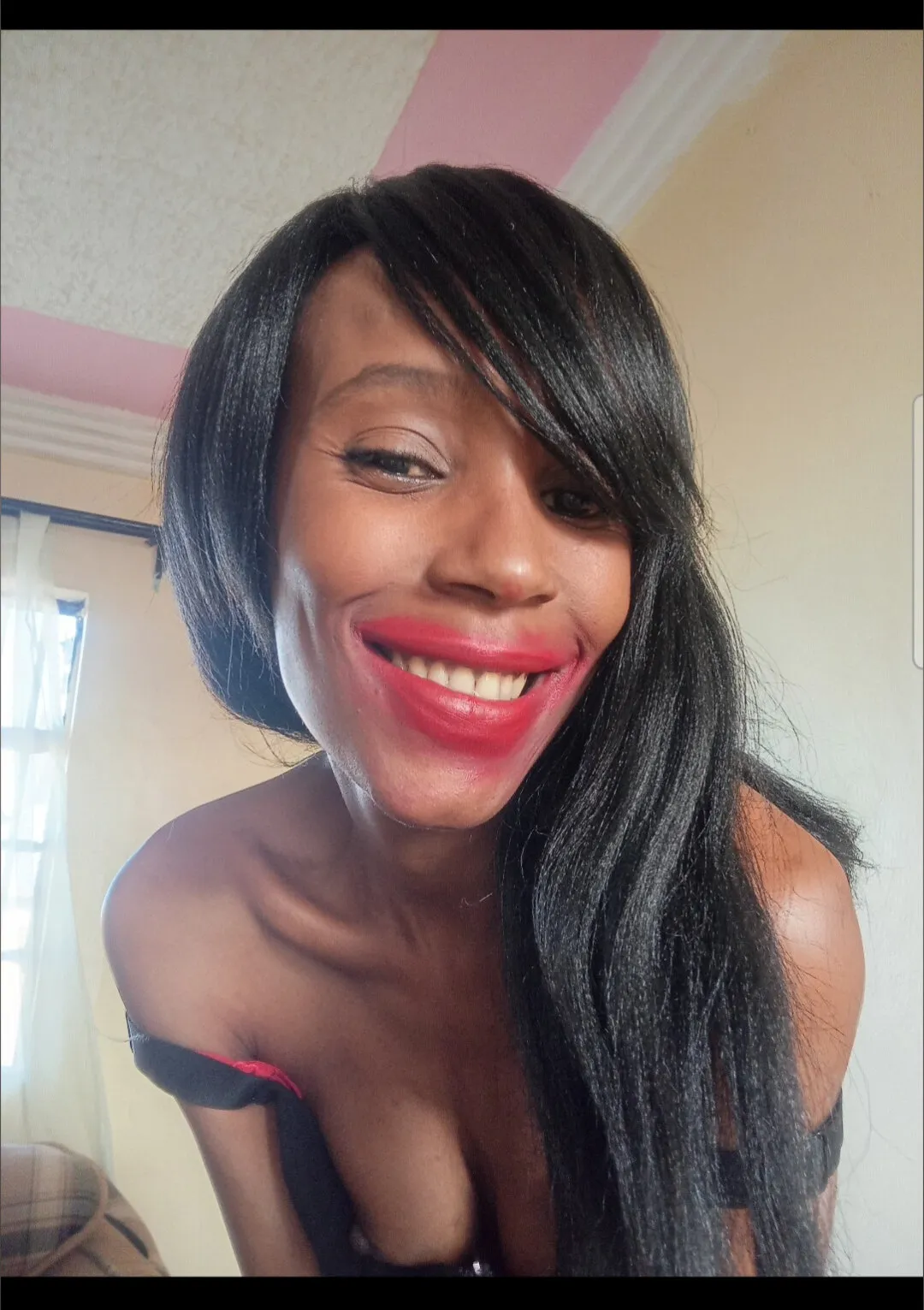 Beau petite OnlyFans header