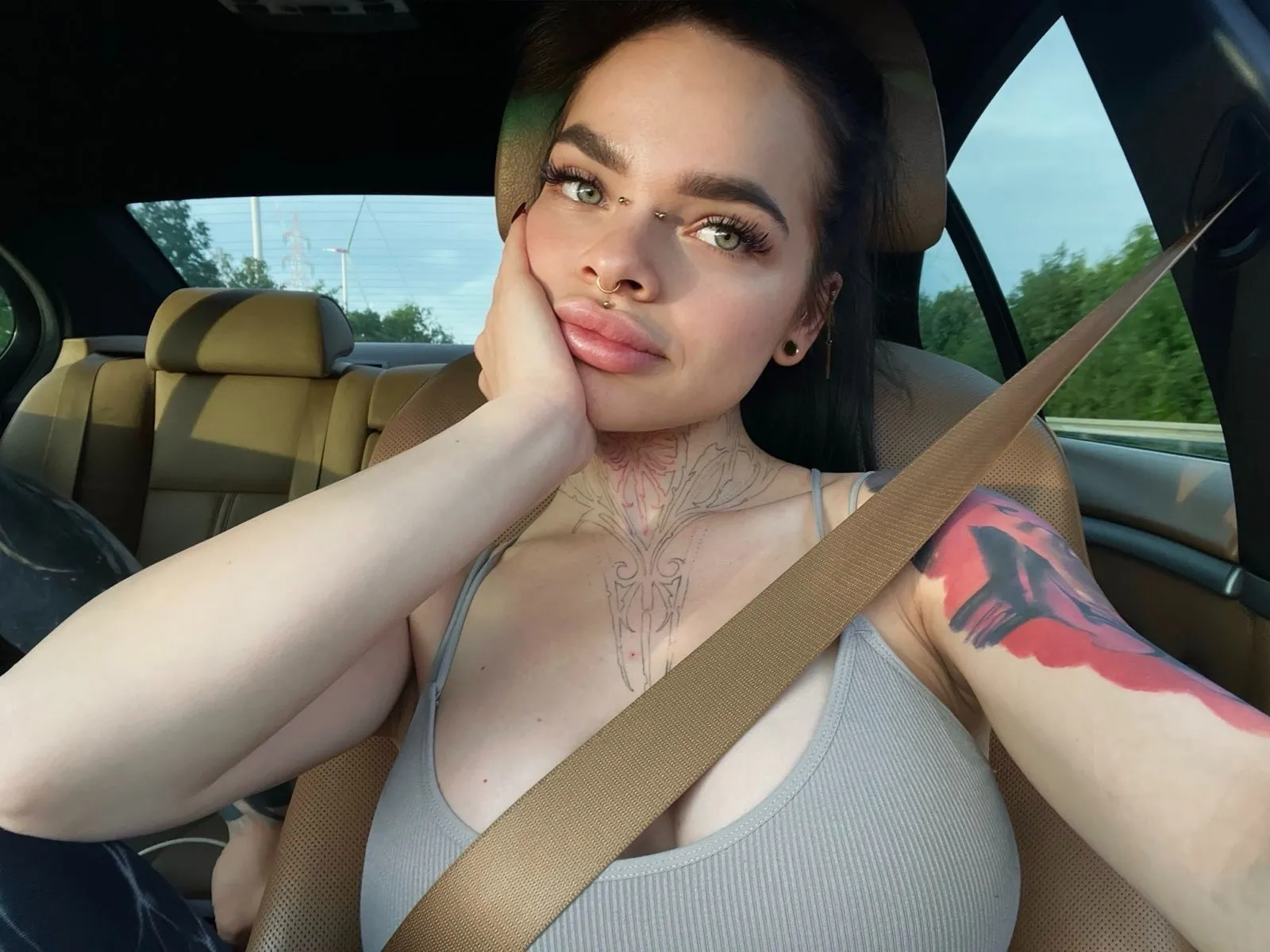 𝓳𝓾𝓲𝓬𝔂 𝓡𝓲𝓻𝓲🫦