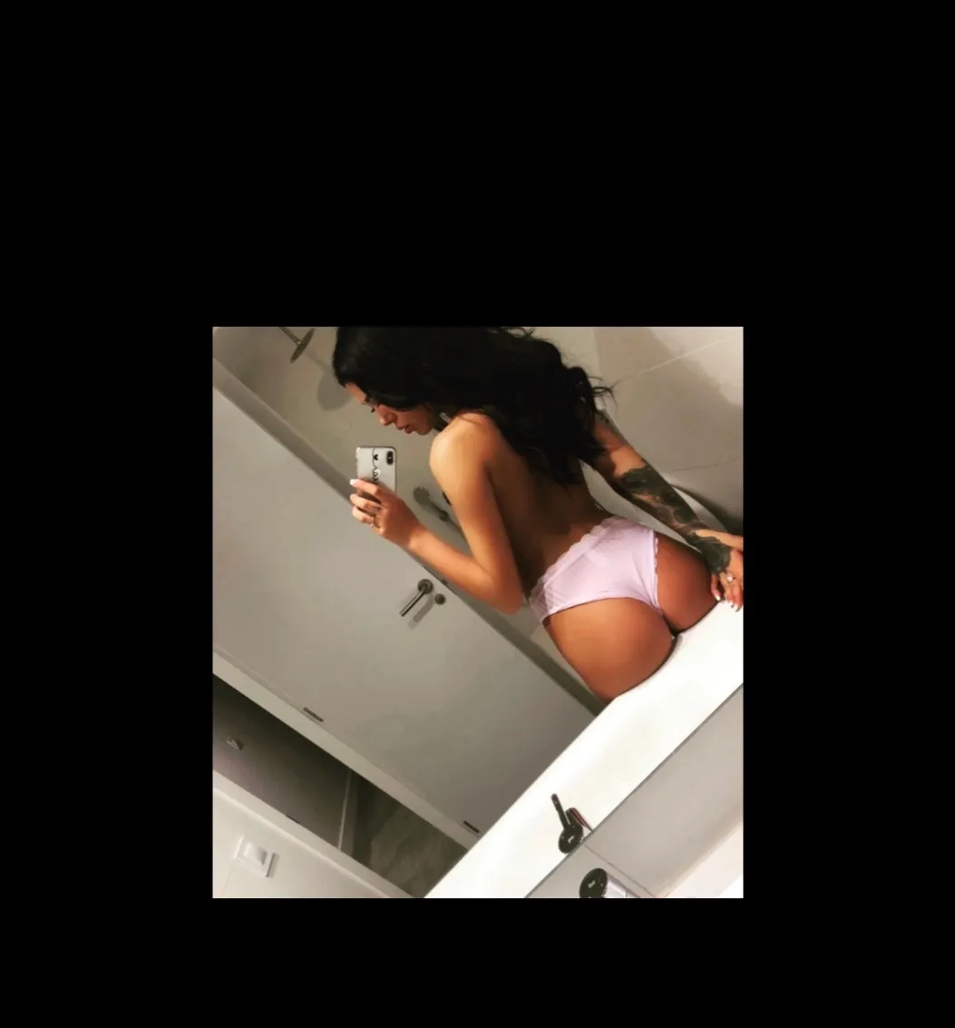 Becca🍒 OnlyFans header