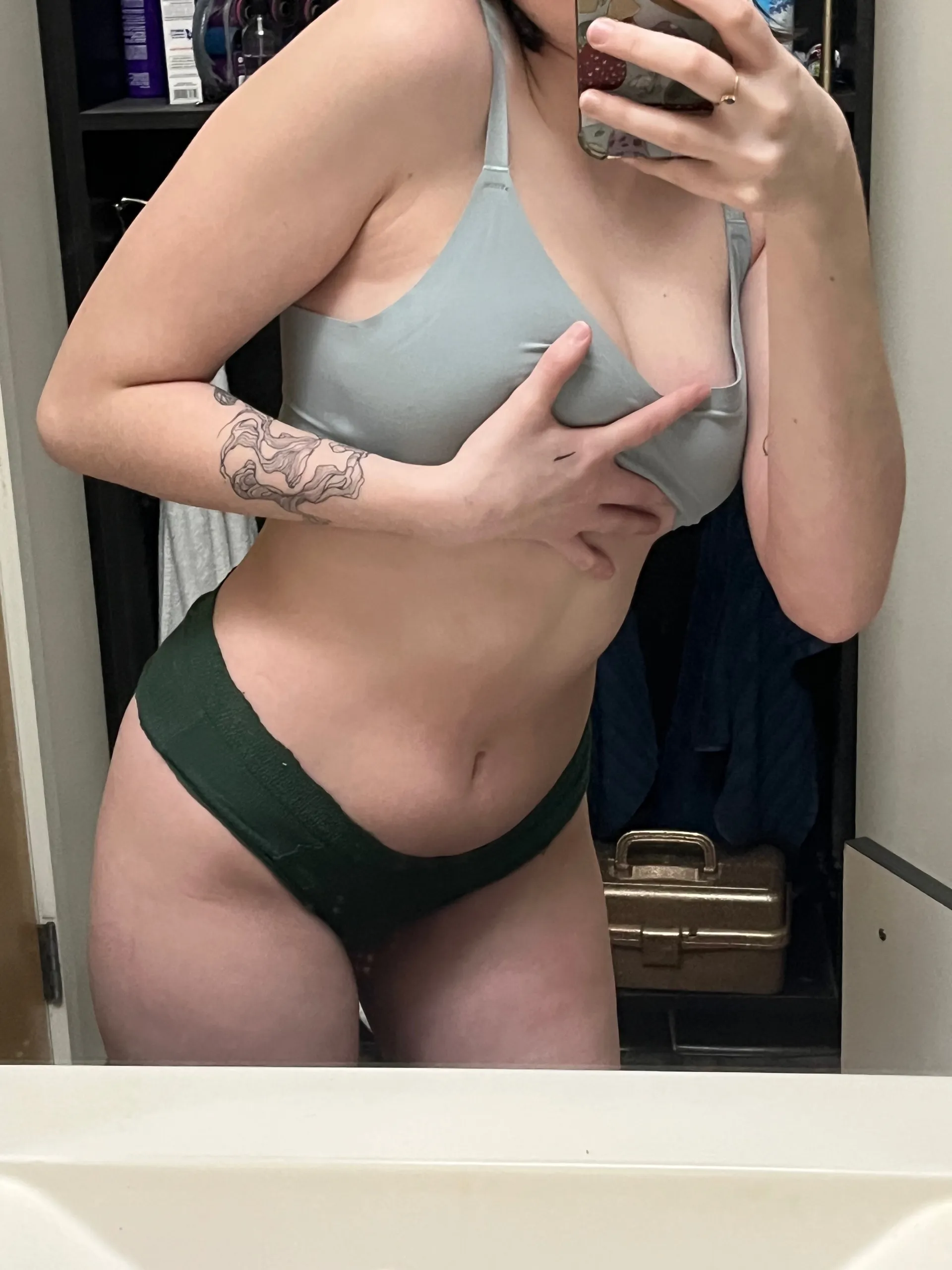 Bee Brown OnlyFans header