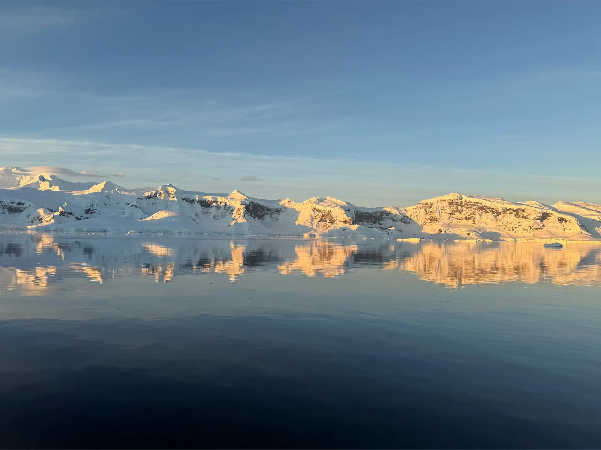 Jet$etbee OnlyFans header