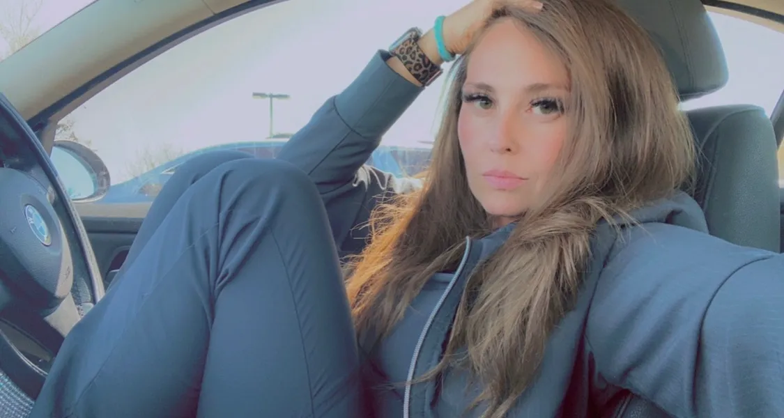 Belle OnlyFans header