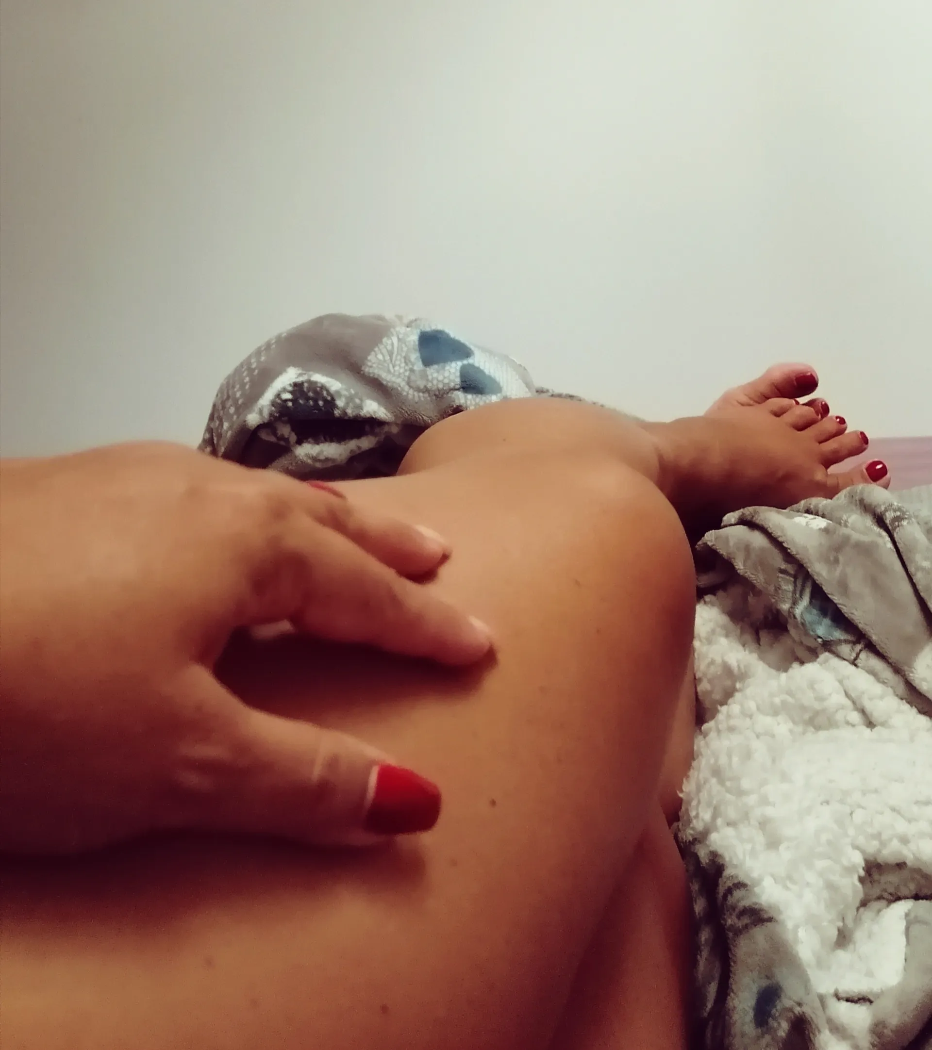 Bella OnlyFans header