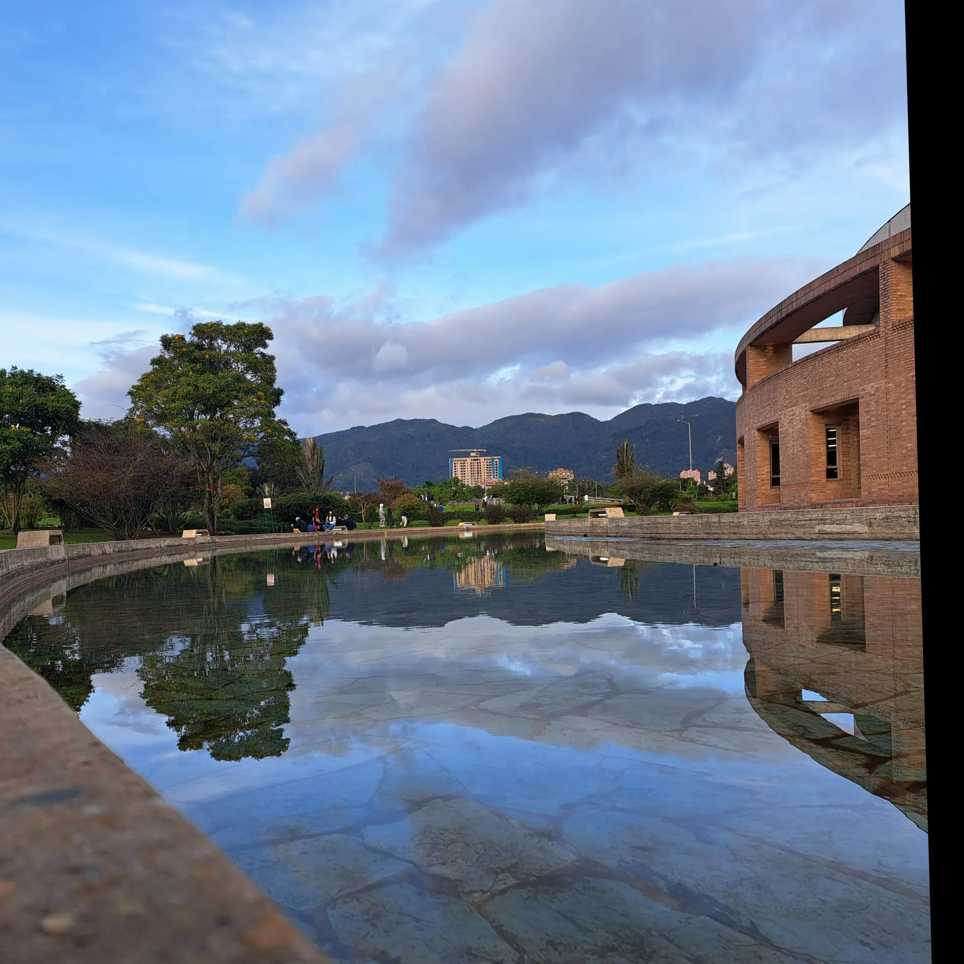 Bella OnlyFans header