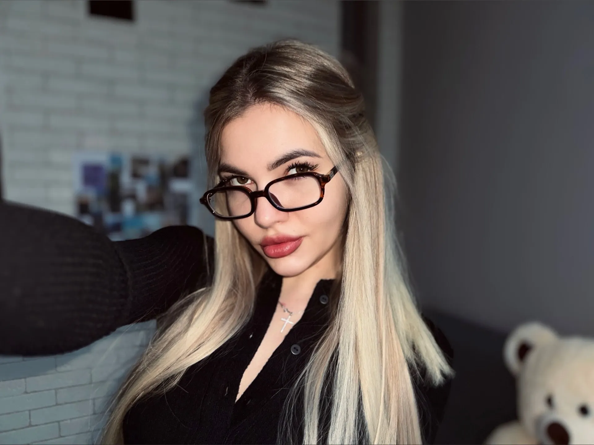 Bella OnlyFans header