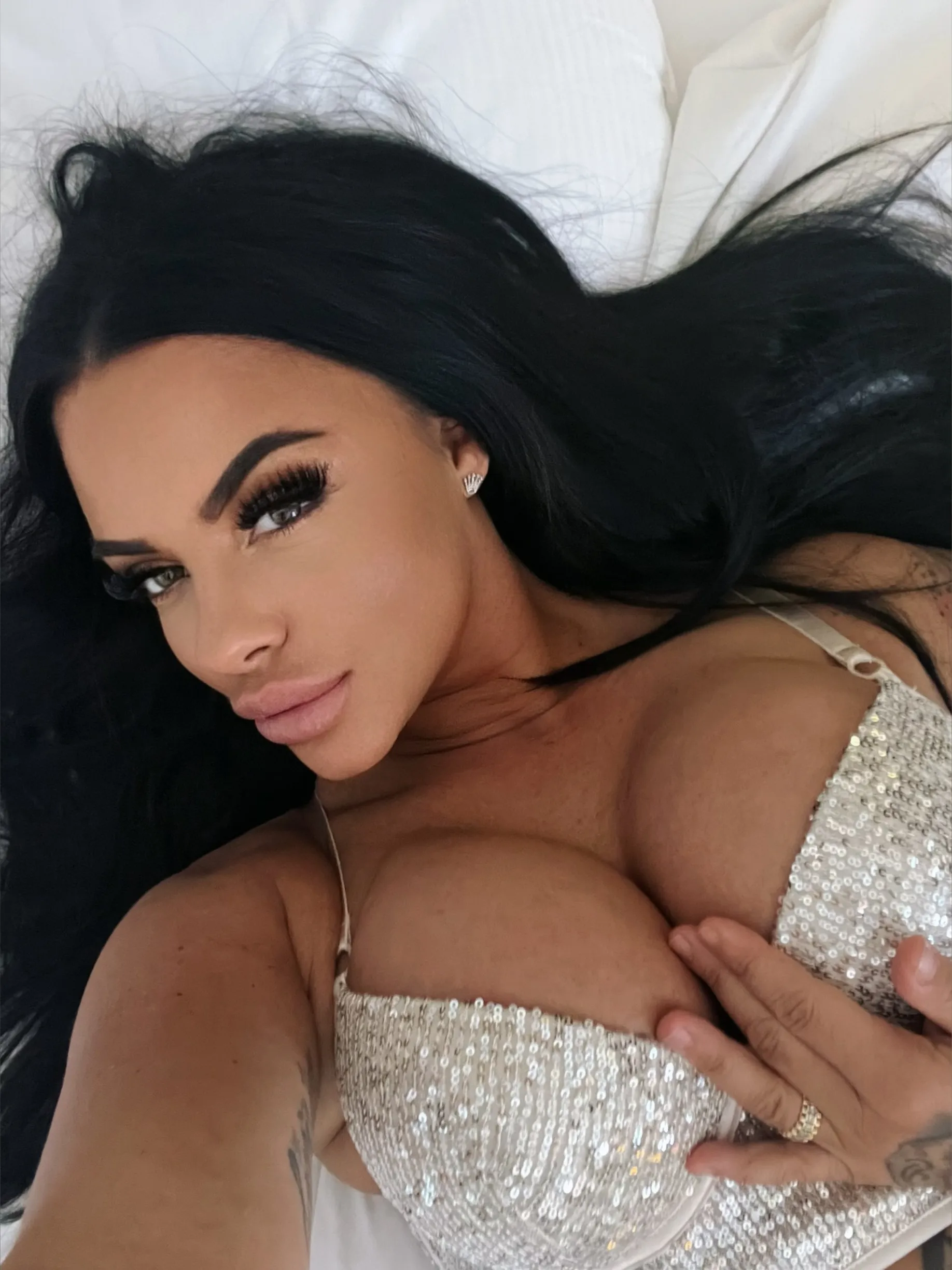 Bella OnlyFans header