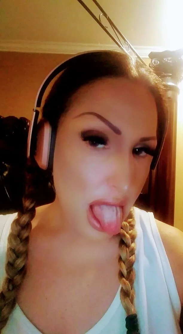 Bella Sonya OnlyFans header