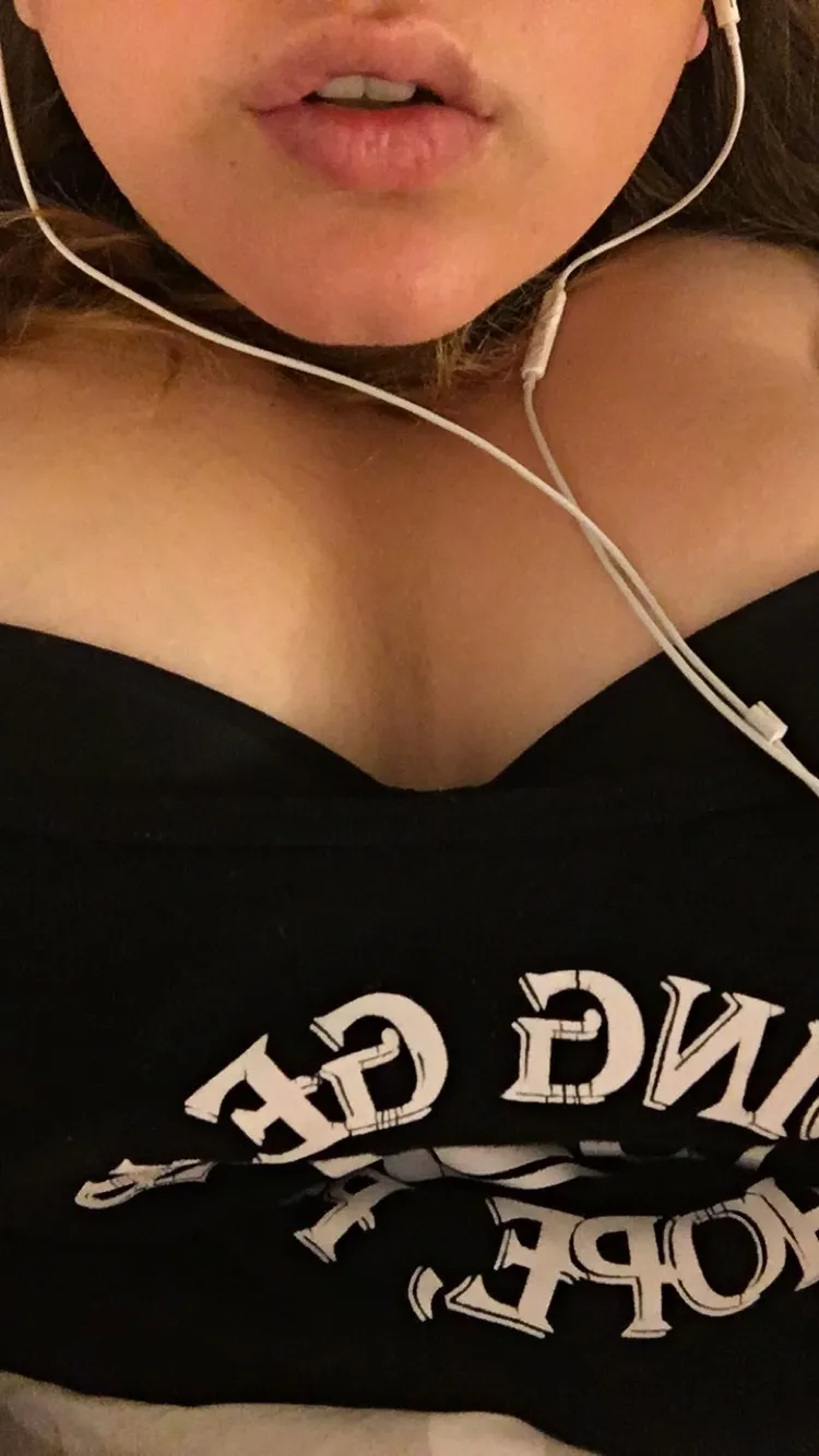 Bella OnlyFans header