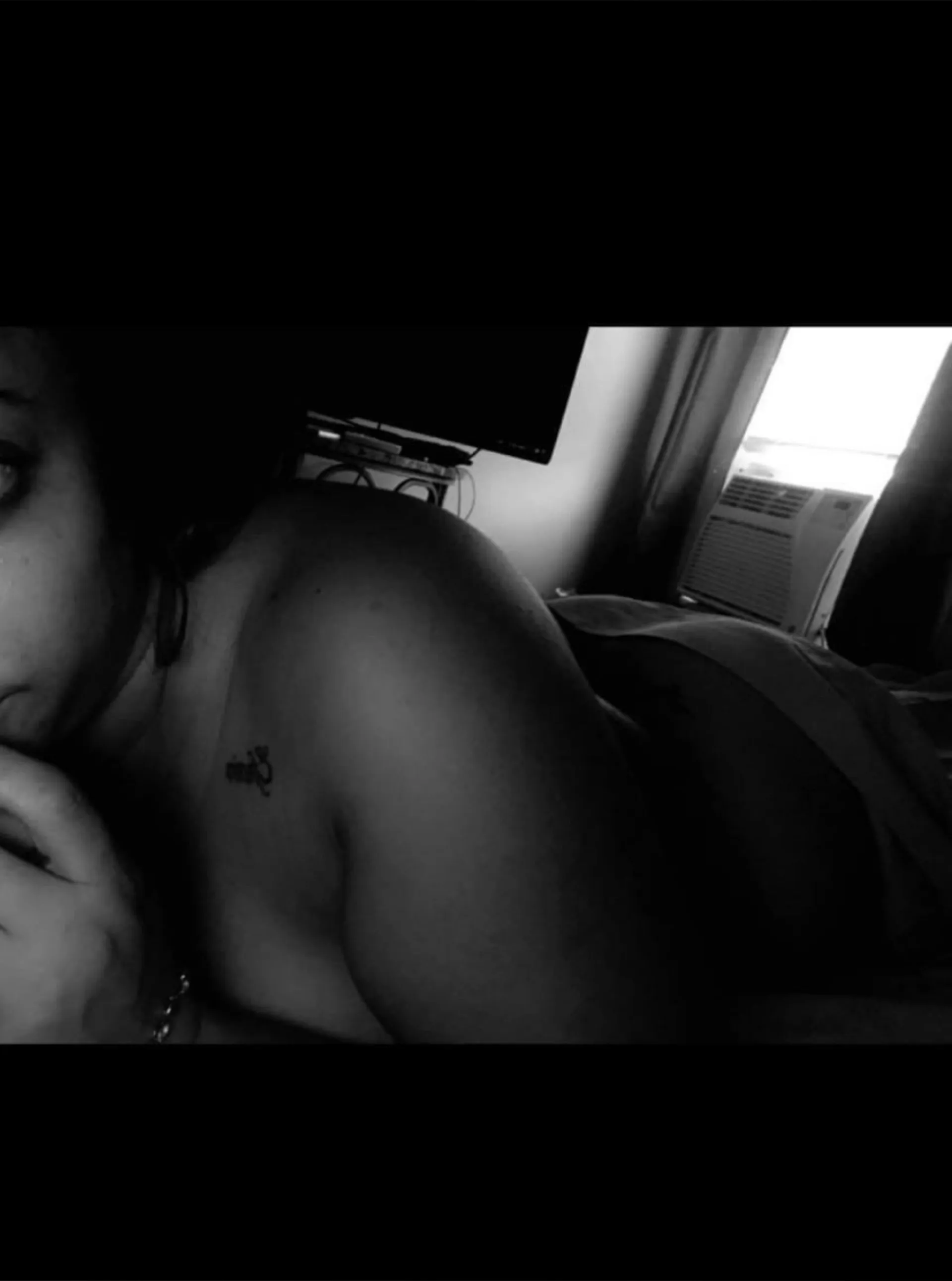 Bella OnlyFans header