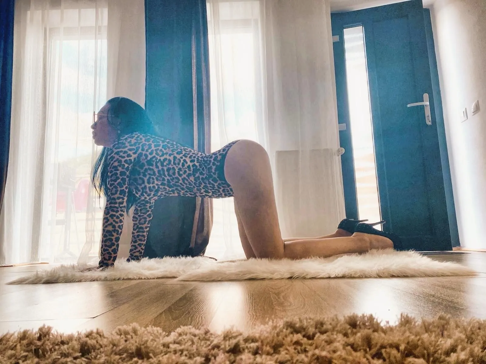 Bella bella OnlyFans header