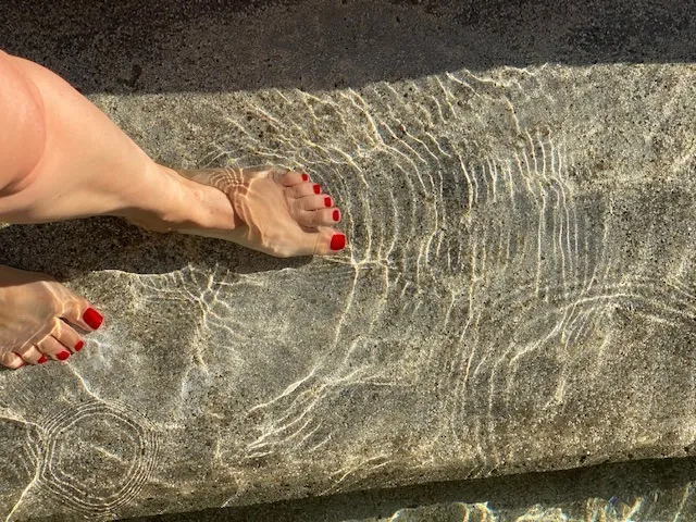 Bella Blues🍑in heels OnlyFans header