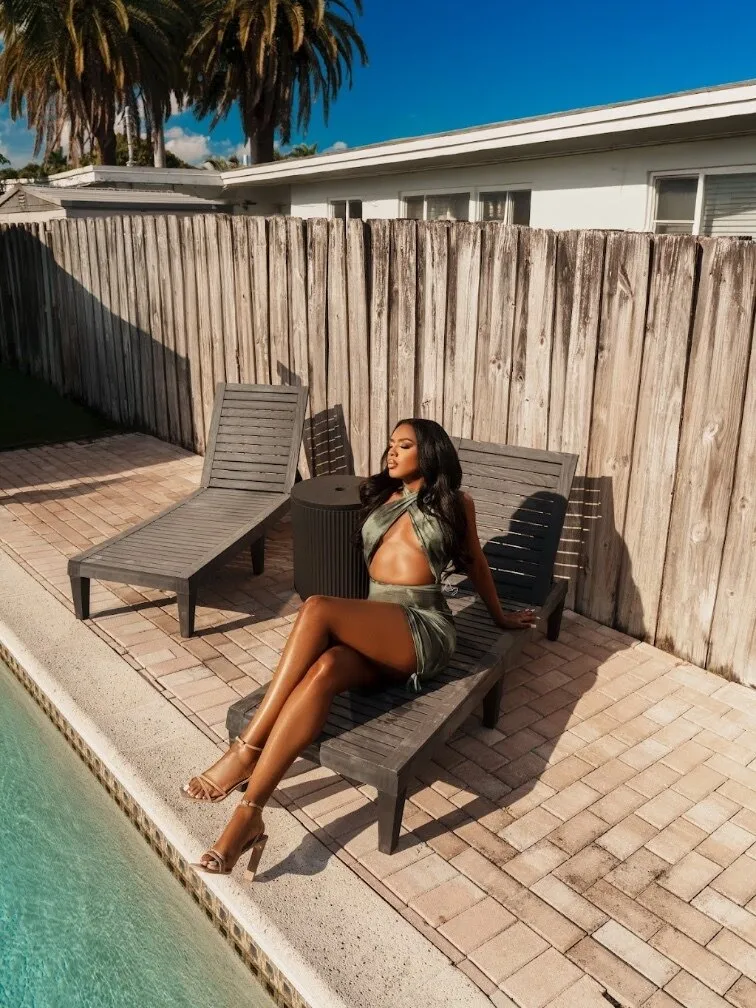 Bella OnlyFans header