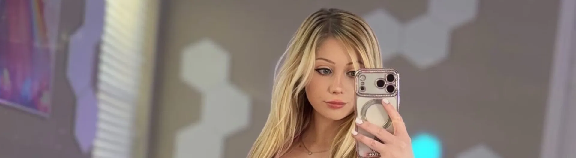 Babe Bella Lynn OnlyFans header