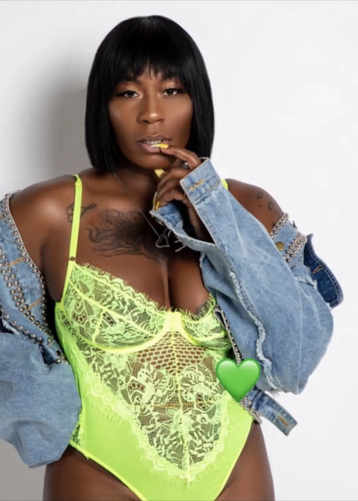 Bella M OnlyFans header