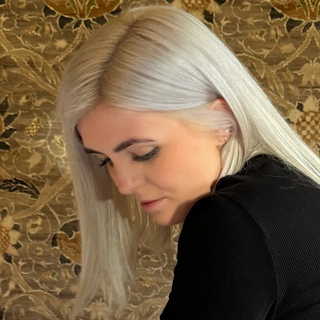 check @bellas.paws  📸🔥