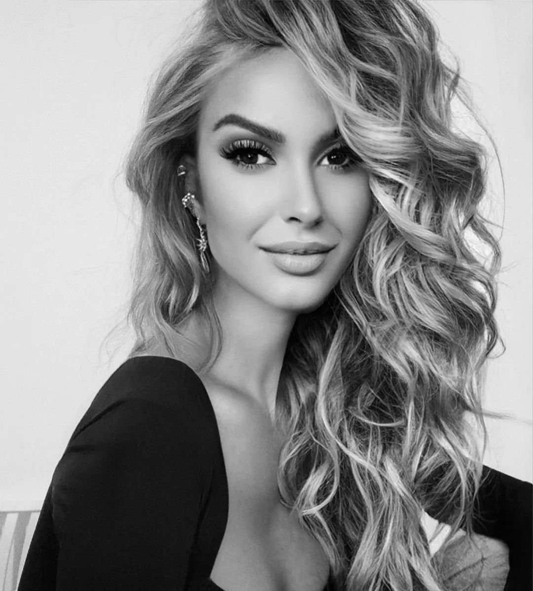 BELLA SUN OnlyFans header