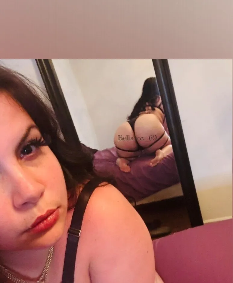 B e ll a x o x ♡ •• OnlyFans header