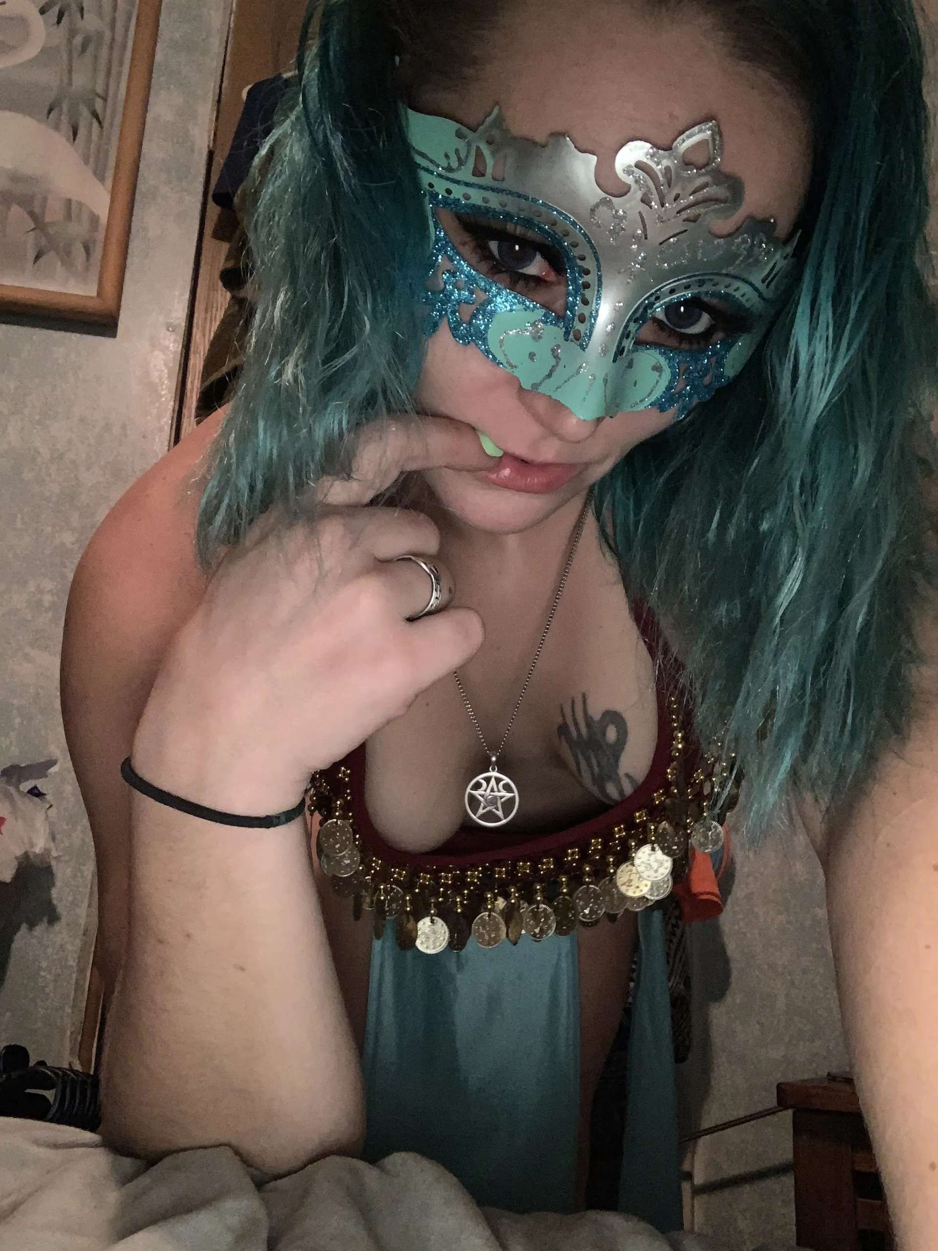 Belle OnlyFans header