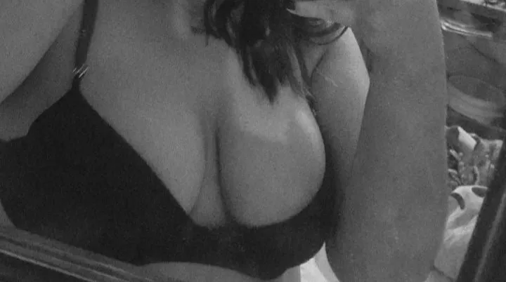 Bellota🍒 OnlyFans header