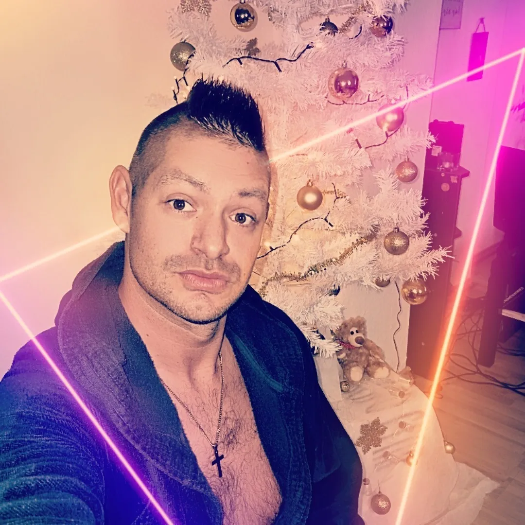 benio89_fun OnlyFans header