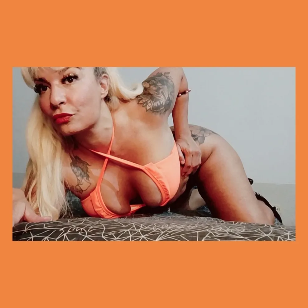 Bianka Les OnlyFans header