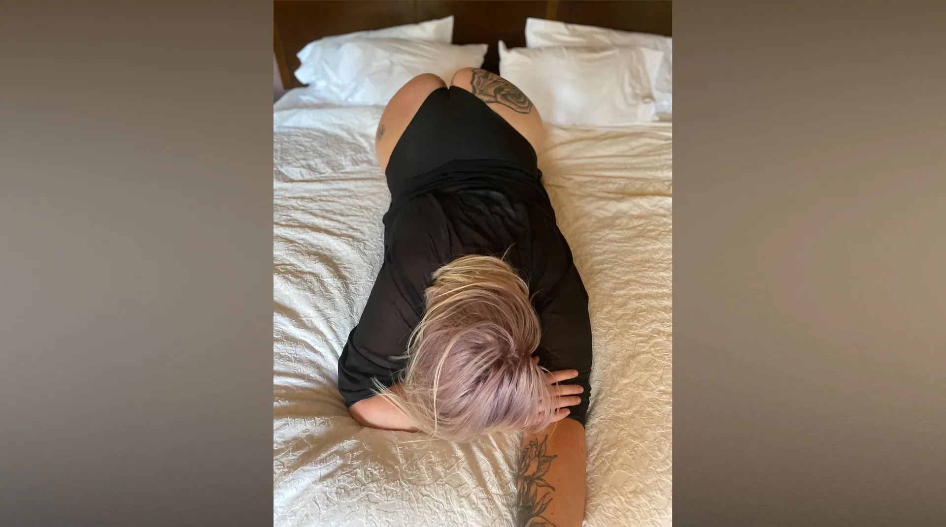 Courtney OnlyFans header