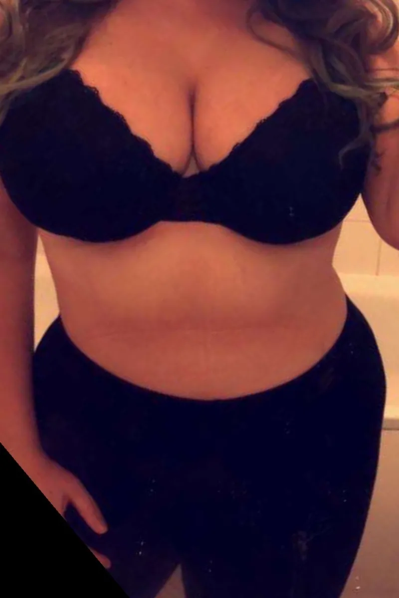 Booby Brunette 🍈🍈