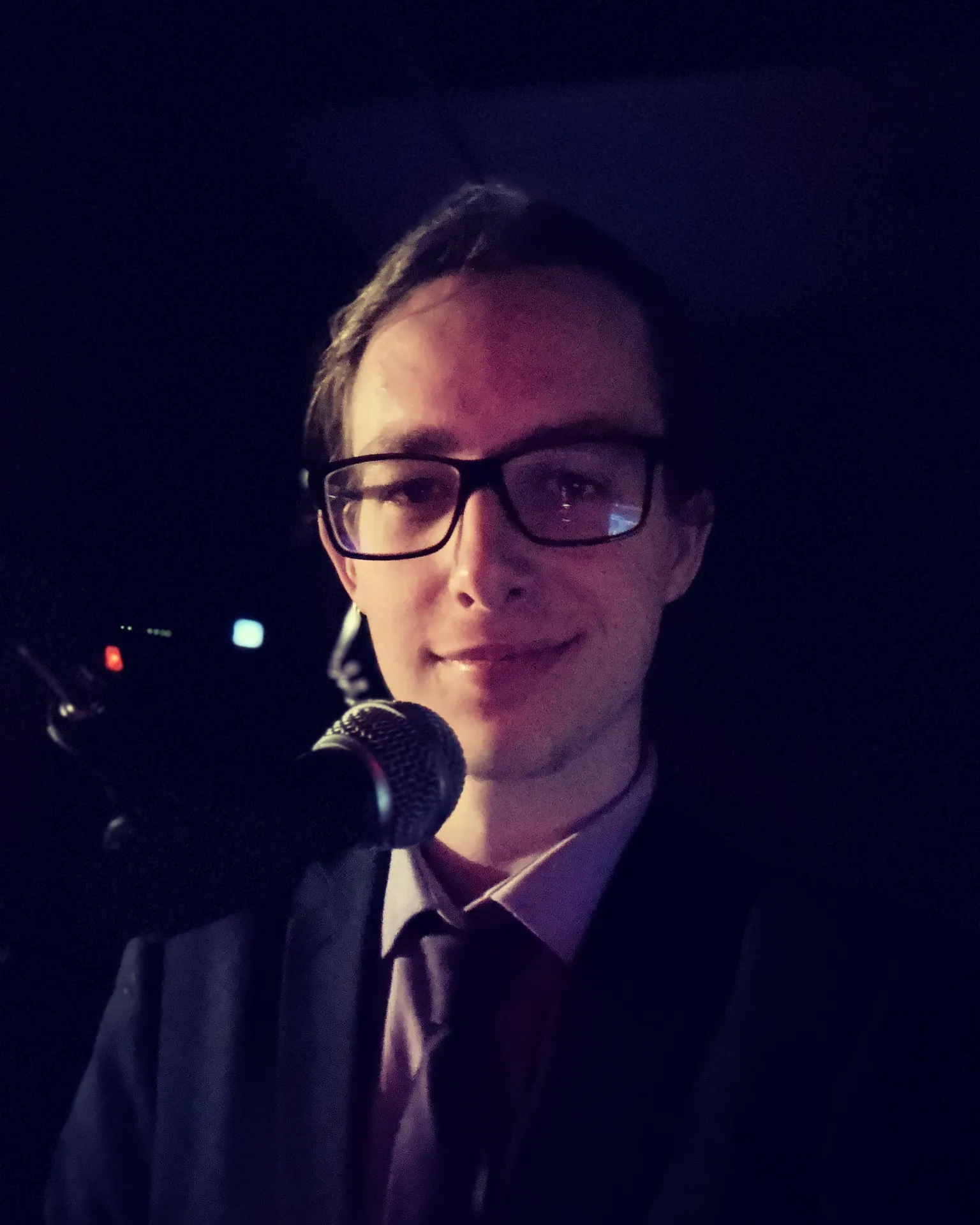 𝖂𝖔𝖑𝖋 𝕴𝖓 𝕿𝖍𝖊 𝕮𝖑𝖚𝖇