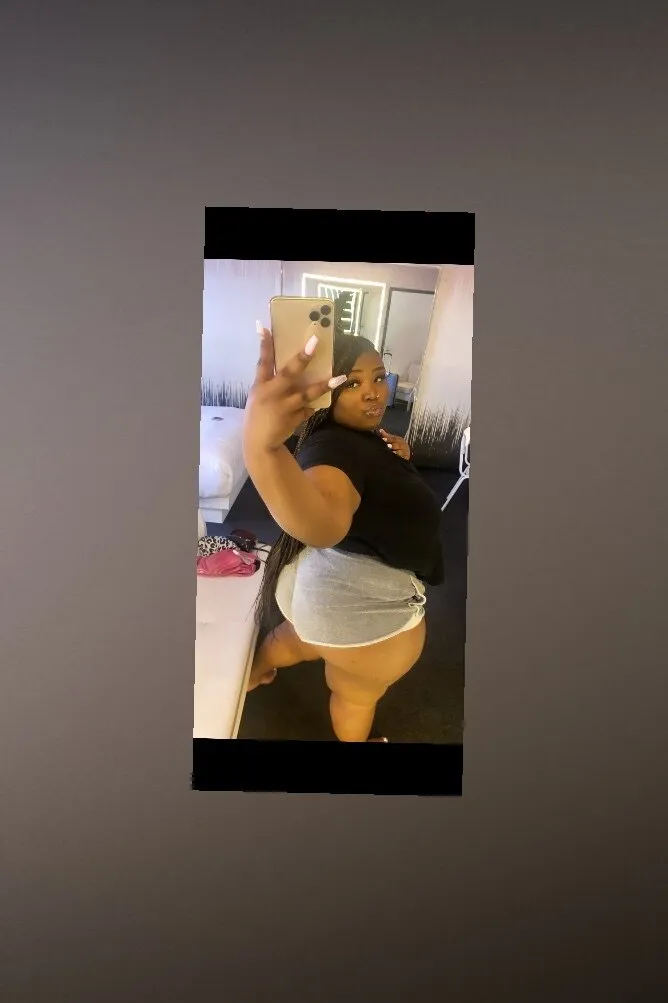 Big Booty🥰