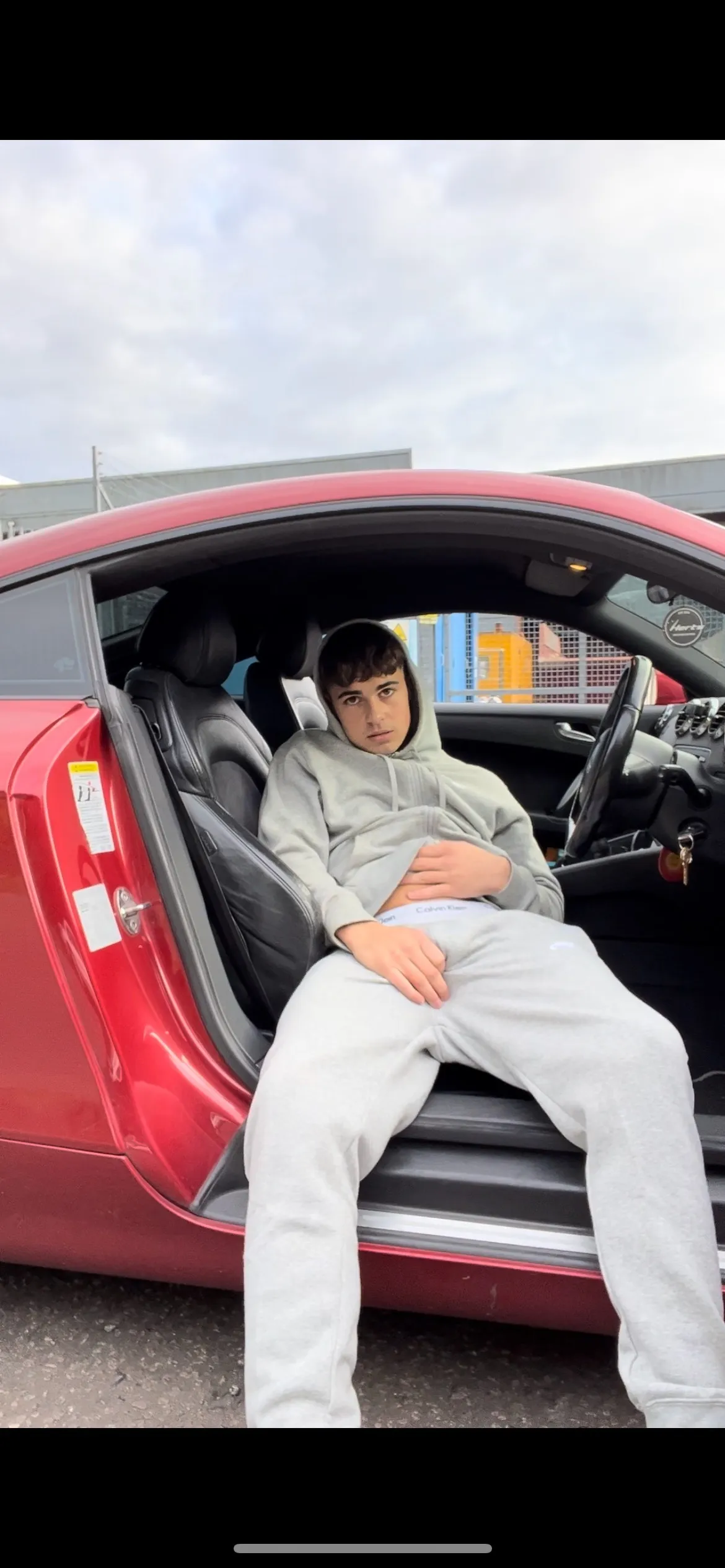 Bigzee OnlyFans header