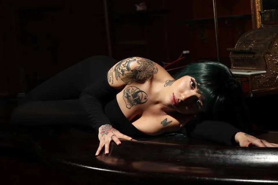 PeonyGirl OnlyFans header