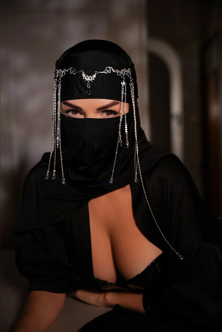 GALA BLACK 🖤 𝗠𝗬𝗦𝗧𝗘𝗥𝗬 𝗣𝗔𝗚𝗘☪︎