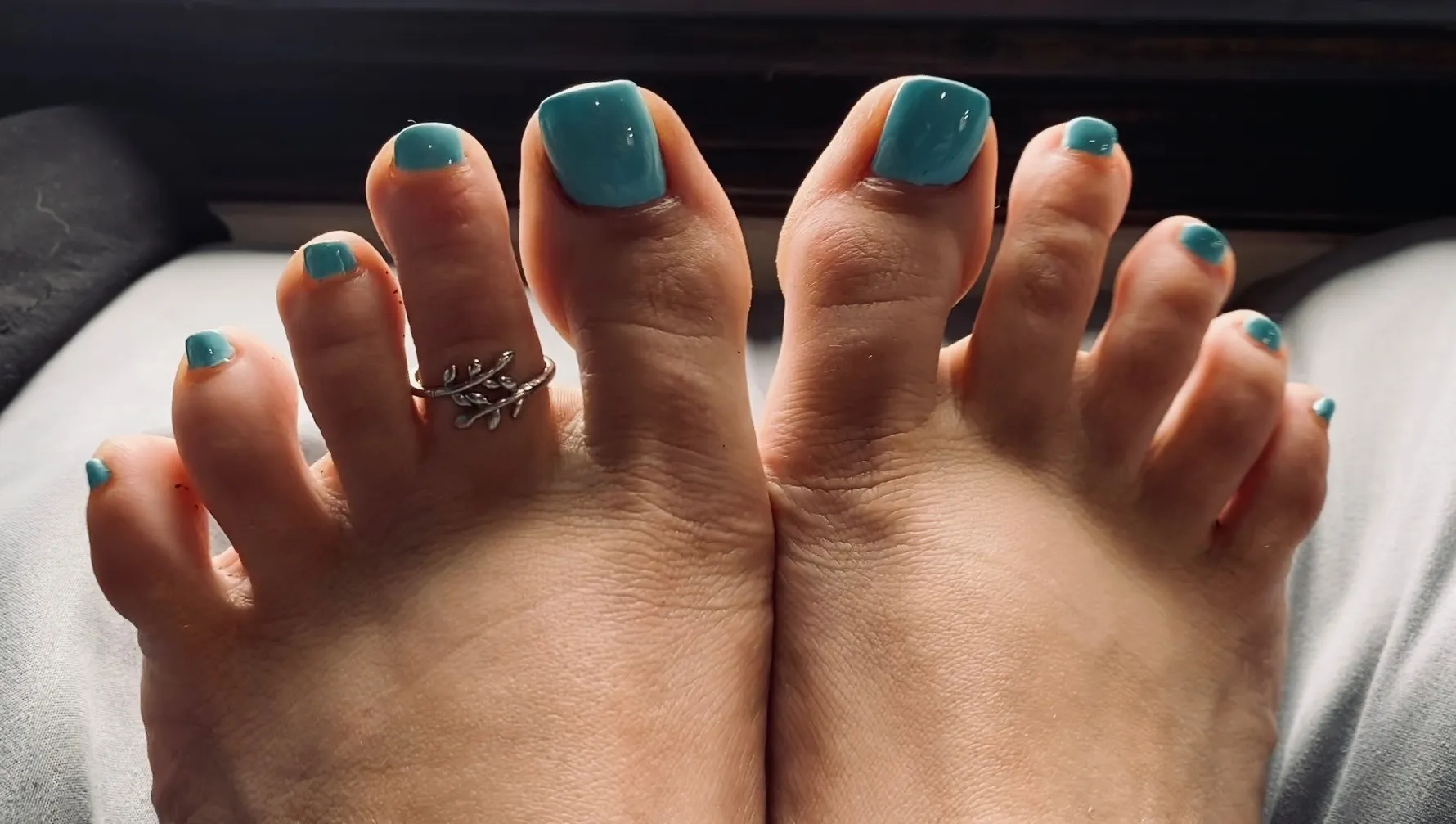 Angelina Toelee OnlyFans header