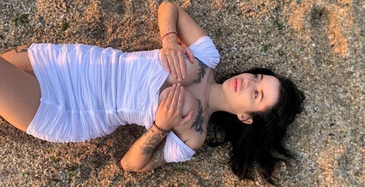 Naomi Blair OnlyFans header