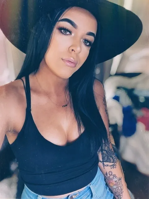 Ariel OnlyFans header