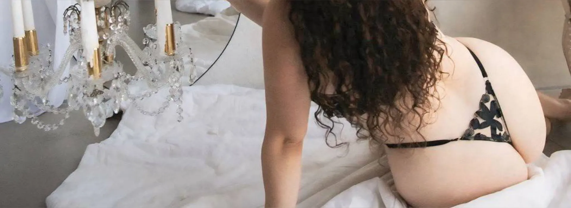 Scarlet OnlyFans header