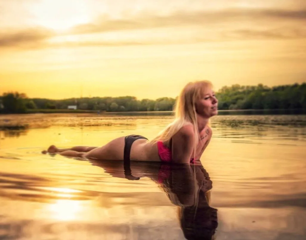 Sarah OnlyFans header